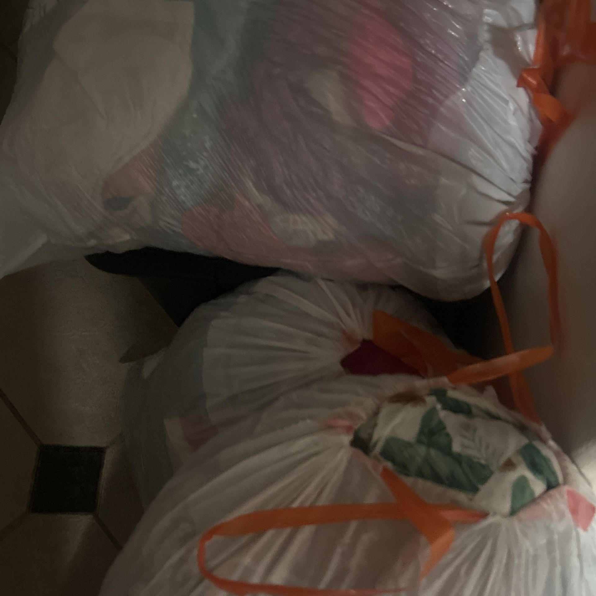 Woman’s Clothes/ Toddler Girl Used Clothes (2-4t) 