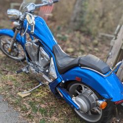 2010 BEAUTIFUL BLUE HONDA FURY 