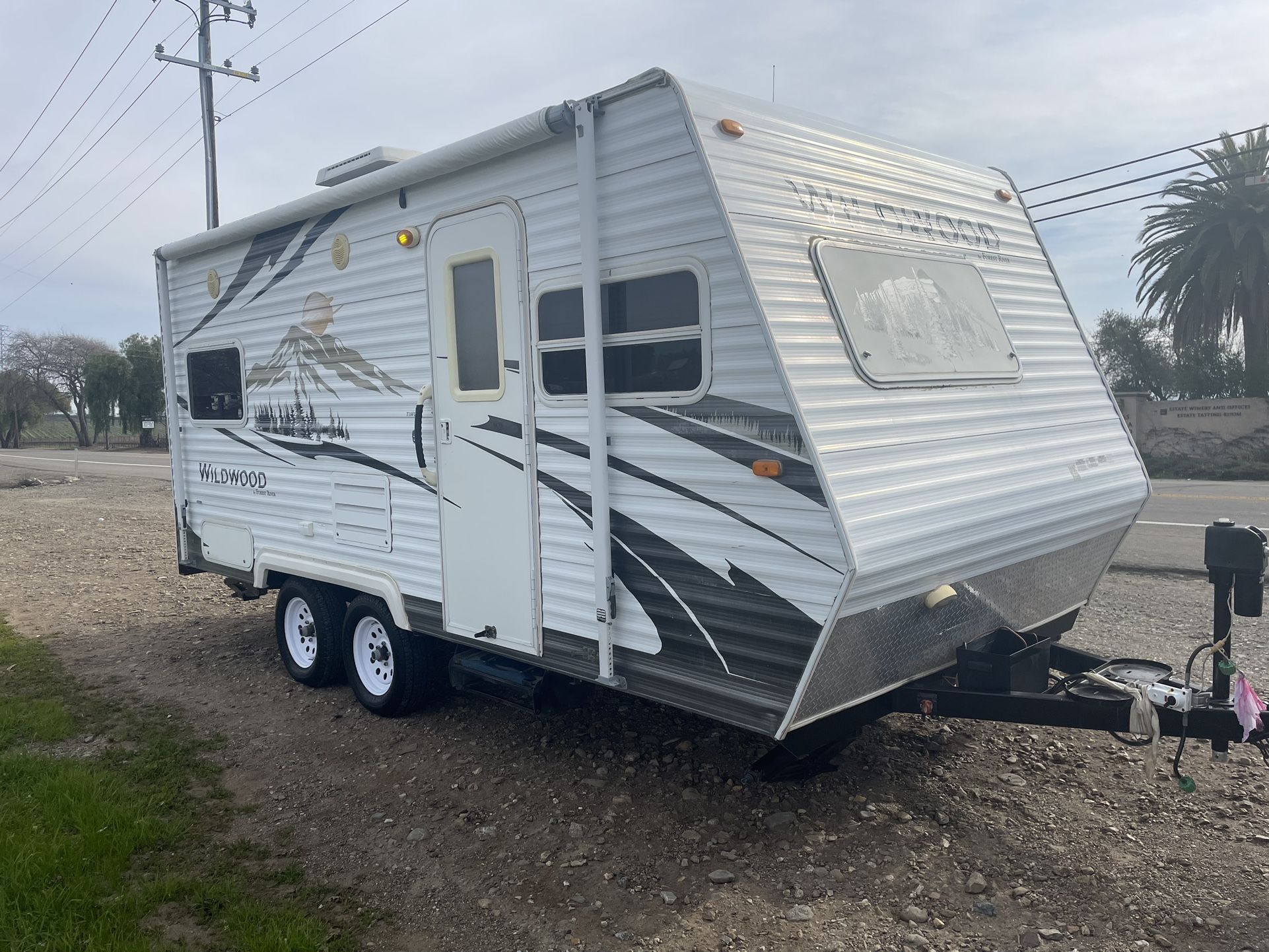 2008 Wildwood By Forest River 19ft Super Clean Inside Out Barely Used