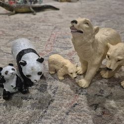 Vintage 1990s AAA toy figures collectible - Bears 