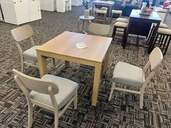 5 PIECE DINING TABLE SET 