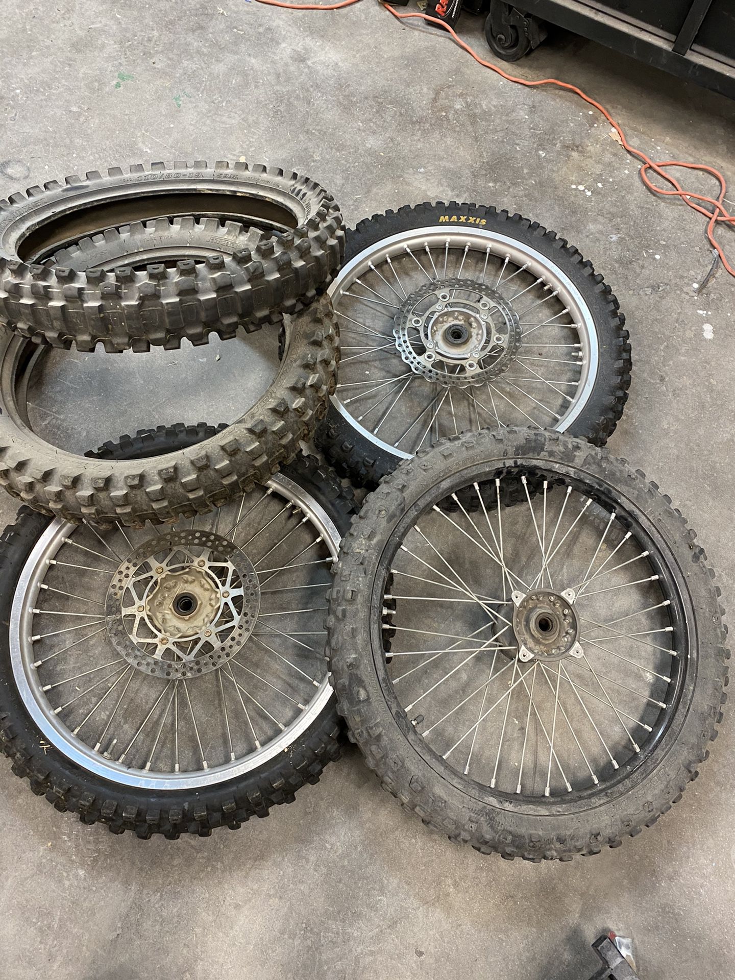 Dirt bike rims and tires