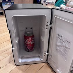 Mini Cooler + Warmer with Power Chord