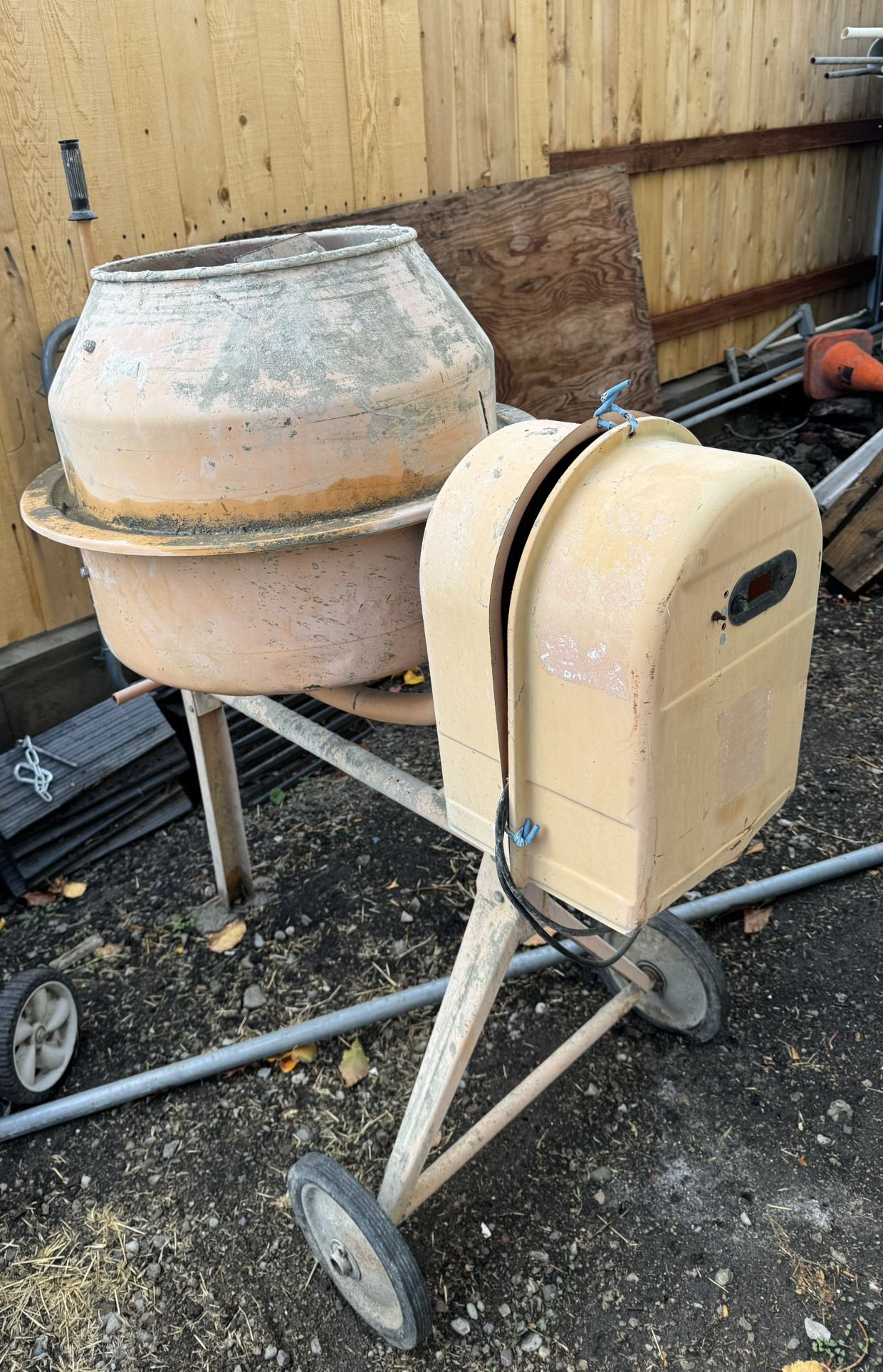 Cement/Concrete Mixer