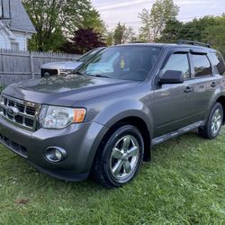 2011 Ford escape runs excellent great on gas