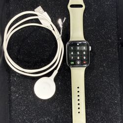 Apple Watch 5 