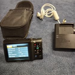 Like New Canon PC1732 Digital Camera With Charger Data Cable And Case