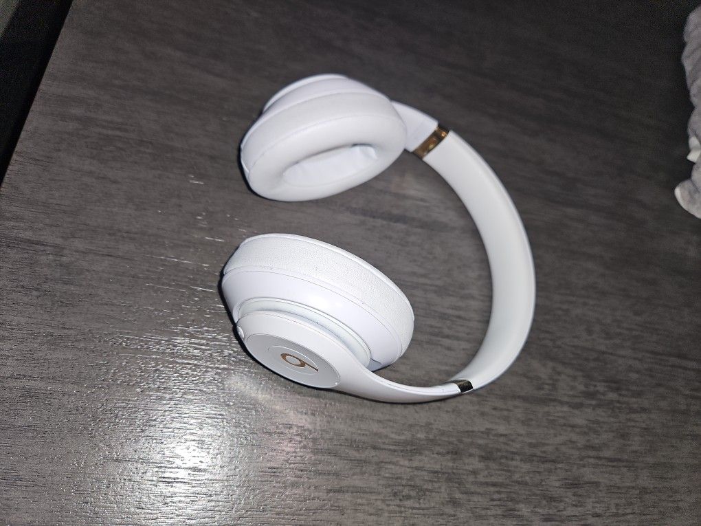 Beats Studio3 White And Gold