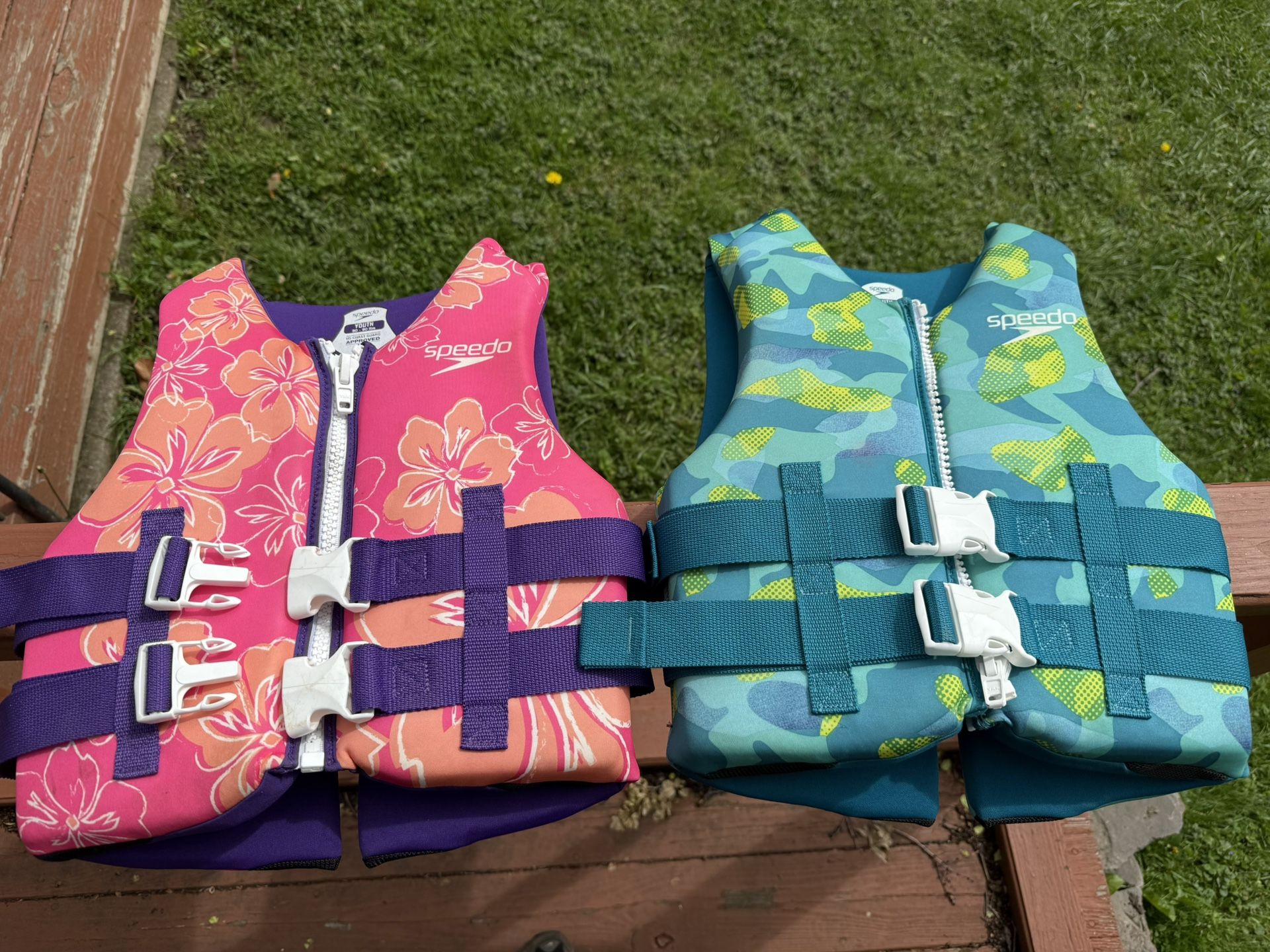 Youth Speedo life Vest