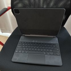 Magic Keyboard For iPad Pro 12.9” 3rd And 4th Gen 
