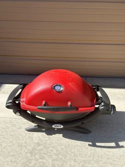 Portable gas grill