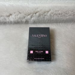 Valentino Perfume 