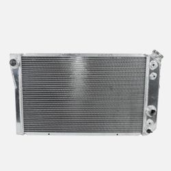 Radiator For 82-02 Chevy S10 Blazer V8 84-90 Corvette