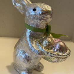 Foil faux chocolate Easter bunny / rabbit with basket of eggs & bow. 7.5 x 6 inch. Cottage / country