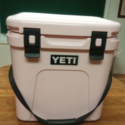 Yeti Roadie 24 Hard Cooler - Ice Pink