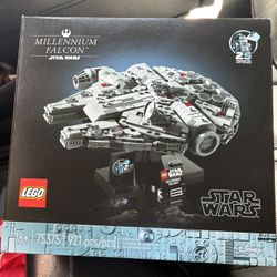 Star Wars MILLENNIUM FALCON™ LEGO Set NEW!