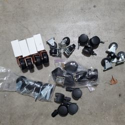 Lot of Castors 