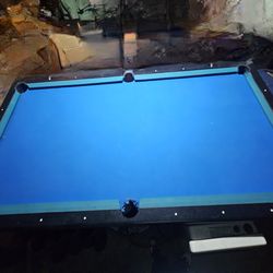 Pool table