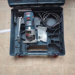 Bosch compact Router. Extra collet