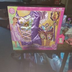 Disney Princess Dress Up 