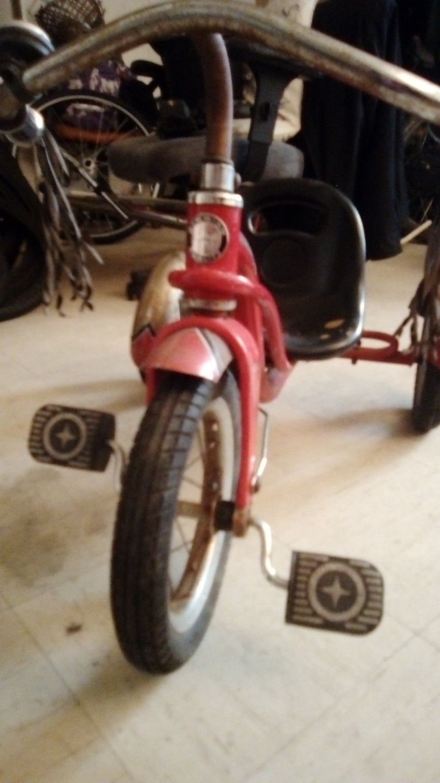 Classic Schwinn Tricycle 