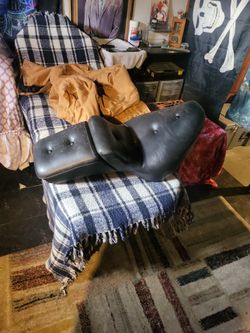 87 Softail Mustang Seat