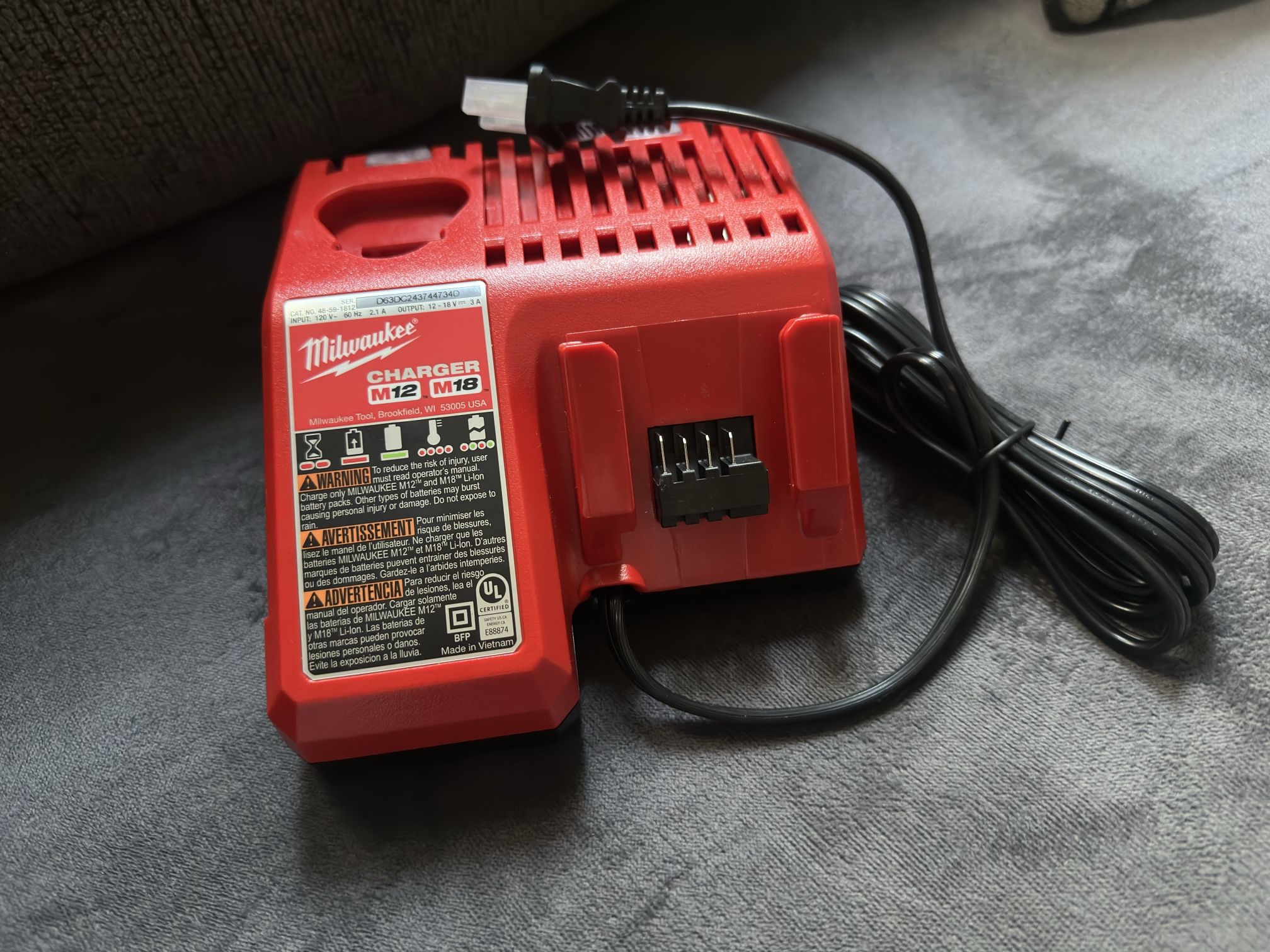 cargador milwaakee