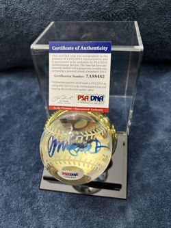 Ryne Sandberg Signed Baseball Crystal *Gold Mitt Display Case* RARE PSA/DNA COA Cubs HOF Authentic! One Of A Kind Item 1/1!