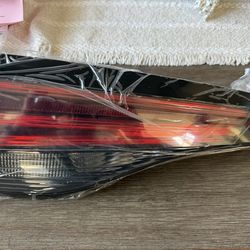 Toyota Camry 2024-2026 tail light