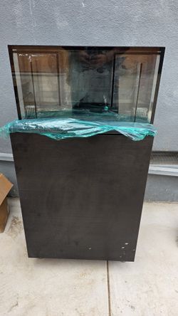 Fish Tank 25 Gal All In One See Description