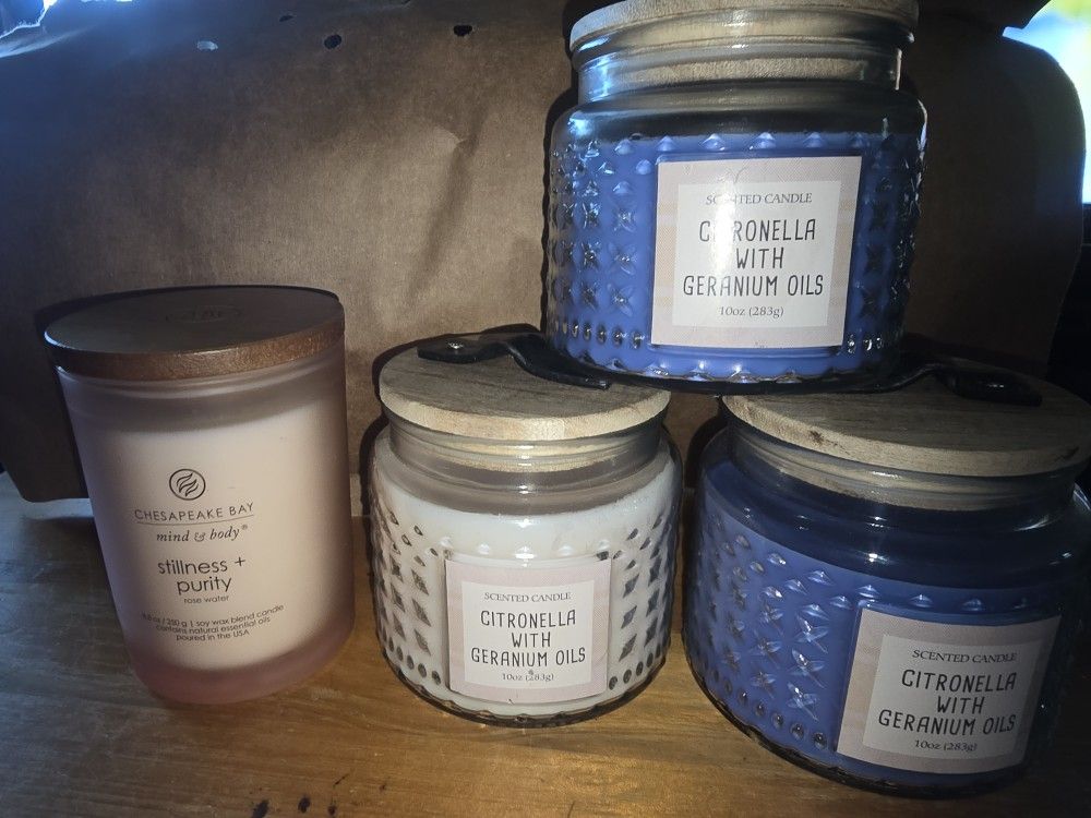 🆕️ 4 SCENTED CANDLES THAT RETAIL $7 EACH. ALL FOR ONE PRICE