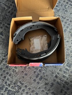 Duralast Brake Shoes Part # 589 Fits Tundra 03 & Others