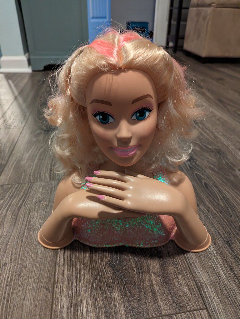 Barbie hairdresser