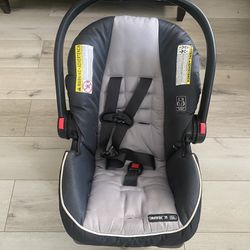 infant Car Seat- Britax