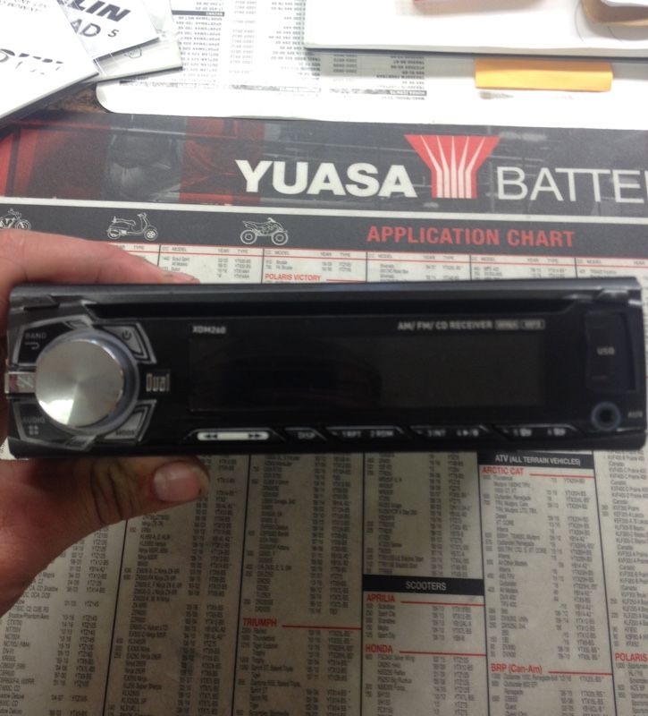 Car radio Dual XDM260 Audio & Speakers