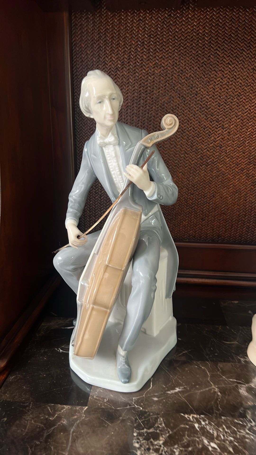 Lladro Cellist 4651