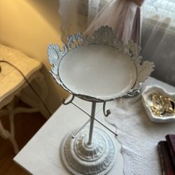 White Necklace And Ring Holder 