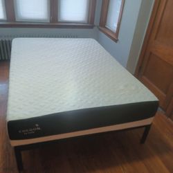 Memory Foam Bed  &++ Dresser