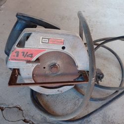 1 1/4 Horsepower Saw
