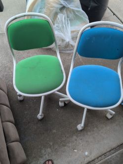 Kids desk chairs