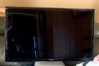 50” Samsung TV