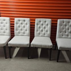 Table And 4 Chairs Located In Mesa Used In Great Condition 