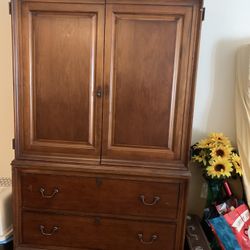Must go today Thomasvile Armoire. Requires at least two people to move.