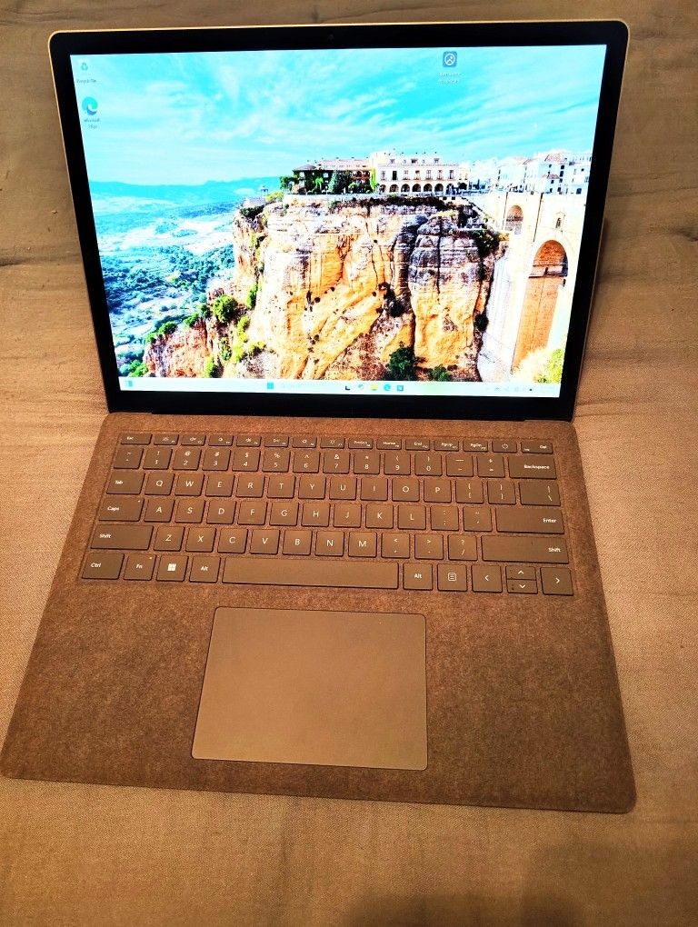 Surface Laptop 5