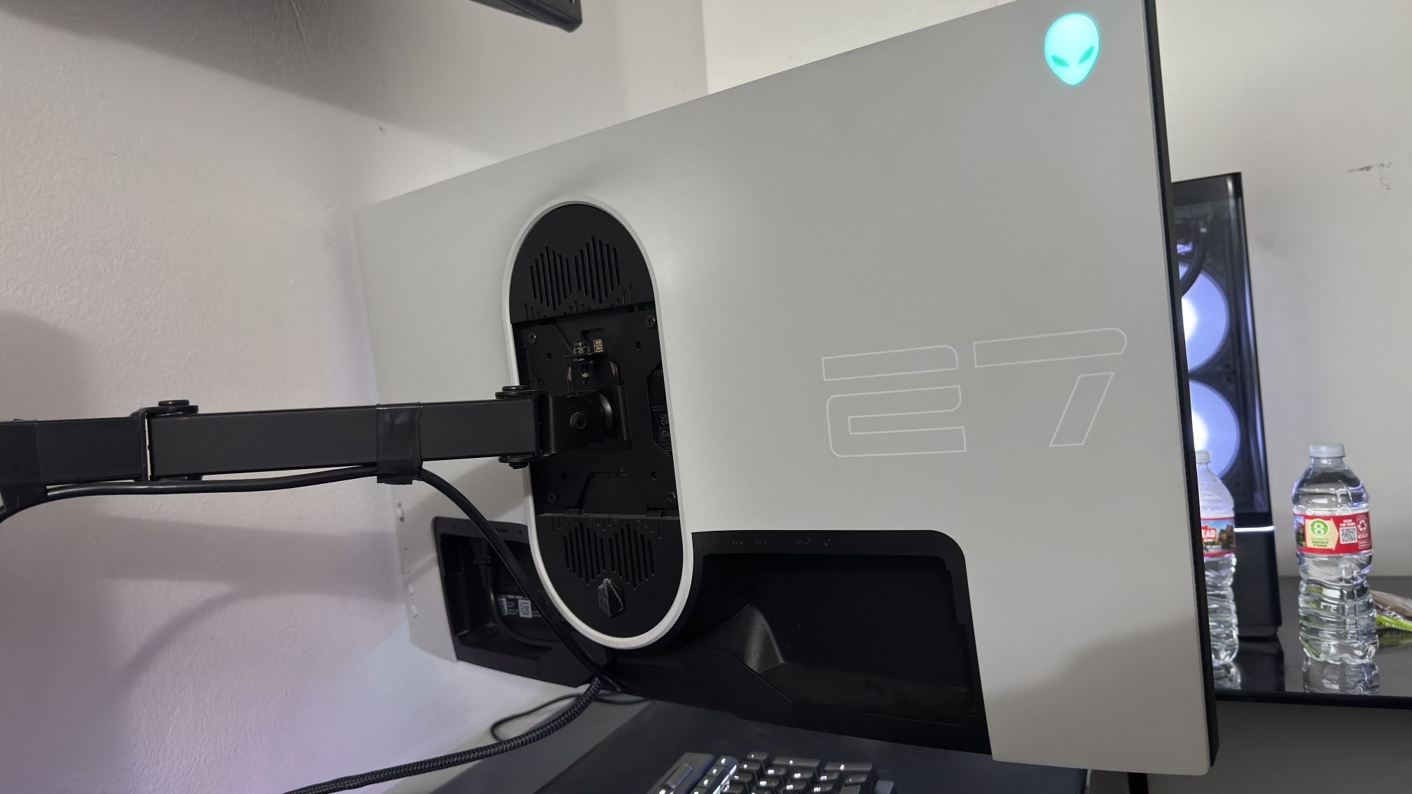 Alienware 27” AW2721D 2k 240Hz Monitor