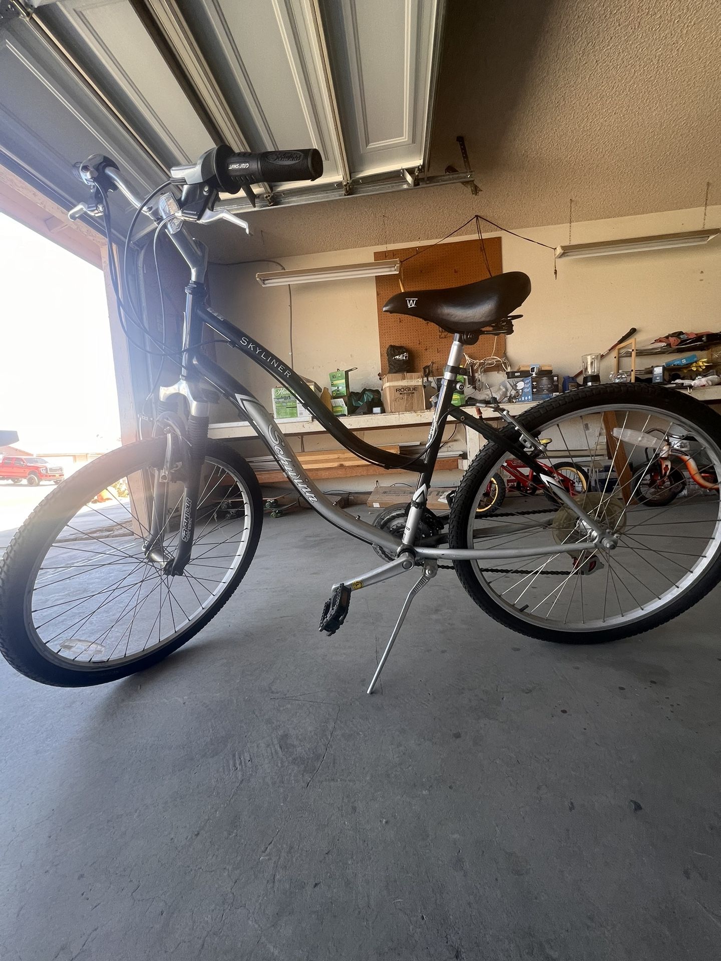 Schwinn Skyline Mountain Bike 26”