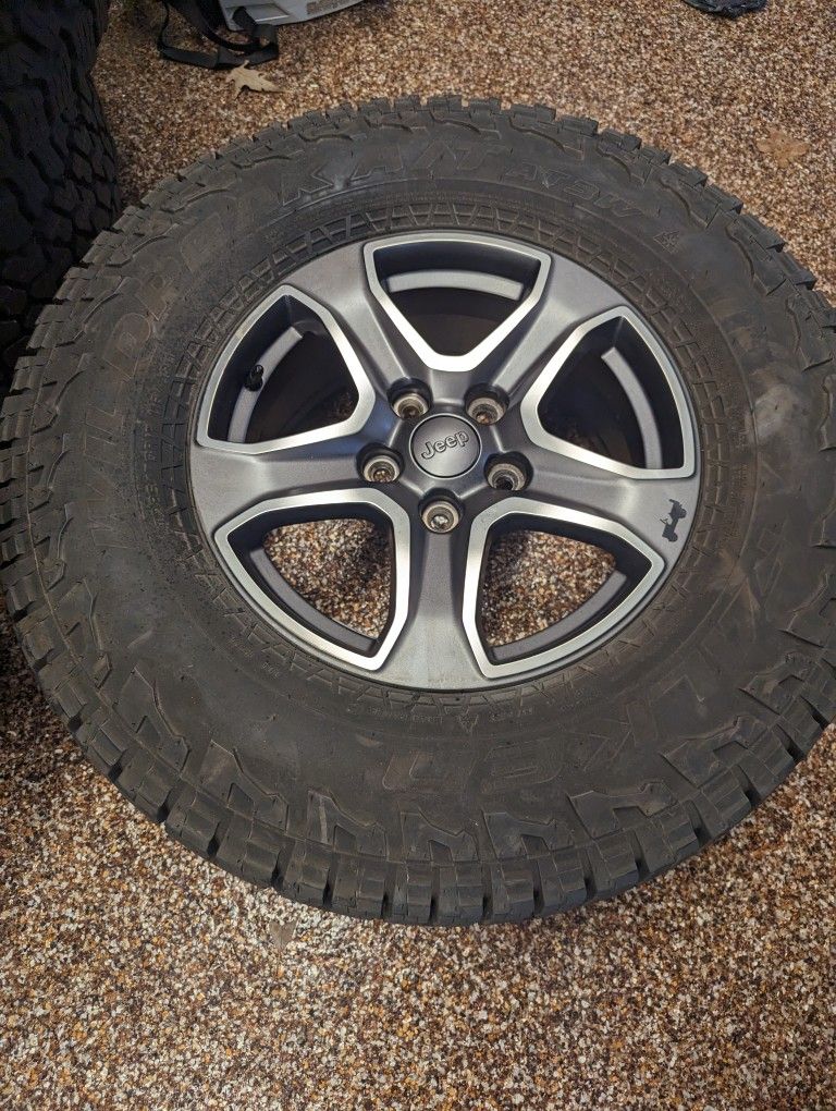 Jeep Tire & Rim