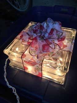 Glass light up present