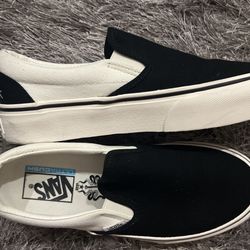 Black/ White Vans