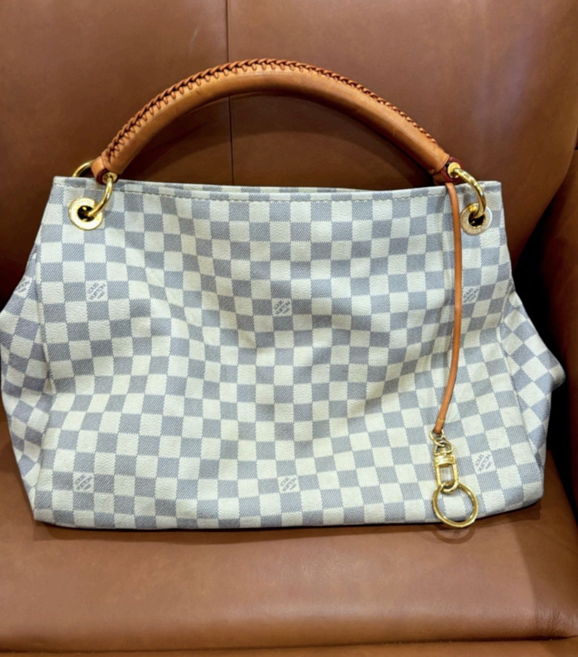 Louis Vutton- Damier Azur Artsy MM